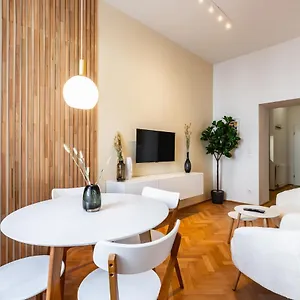 Apartament Classy And Elegant In A Calm Area, Wiedeń