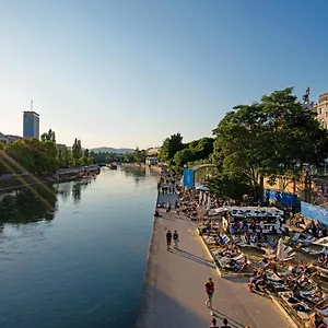  Daire Chic One-bedroom With King-size Bed, Nestled In Vienna's Vibrant Heart