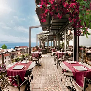 **** Otel Skalion & Türkiye